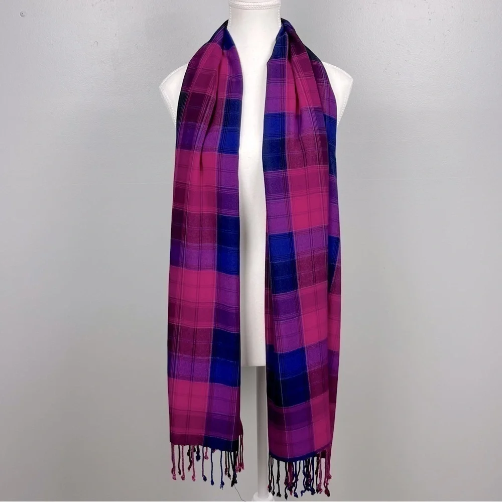 Columbia plaid lightweight fringed scarf wrap, approximately 24” x 72”.
